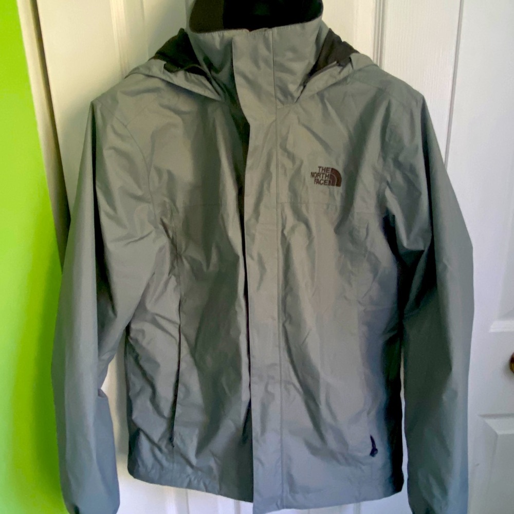 The North Face Men’s resolve Waterproof Jacket